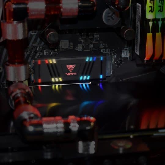 Patriot Viper Gaming SSD VPR100 RGB 512GB M2 NVME Review - Test -Viper RGB Produktvorschau - Ansicht eingebaut 02